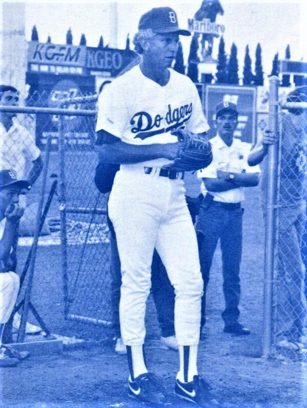 Sutton’s career came full circle as he made a couple rehab appearances back in the  @CalLeague1 with the Bakersfield Dodgers in his final season in 1988. His appearance brought record breaking sold out crowds to Sam Lynn Ballpark. The baseball world lost a legend and a great guy!