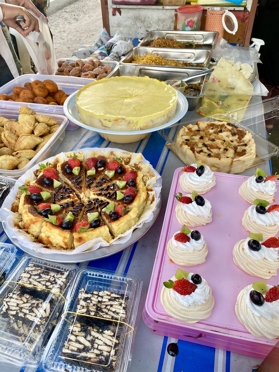 aidairadia's tweet photo. Hye warga sungai petani, kalau rasa nak makan dessert pepagi boleh singgah warung cikda okay. Lokasi Taman Sri Tanjung ,Sg Layar, SP. Start pkl 6.30pg -12.30tghhri. Mntk tlg rt rezeki cikda gaisssss. Tq in advance😘 https://t.co/PCXdH8QGI4
