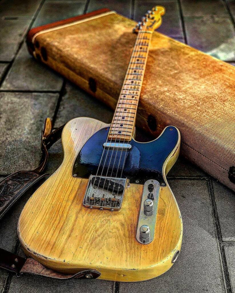 Hard to believe this Telecaster is 68 years old! The amazing 1953 blackguard Tele from @arkay_oldman #teletuesday #telecaster #teletuesday #tele #telecastertuesday #vintageguitar #vintagetelecaster #blackguard instagr.am/p/CKQGjlMMHfU/