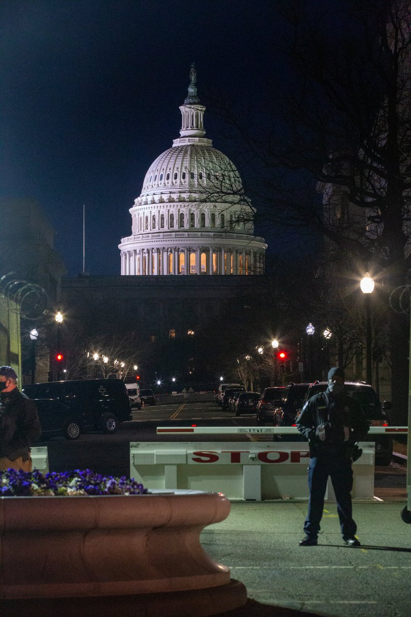 Nonthrot's tweet photo. Following the invasion of the US Capitol Building, US National Guard and Capitol Police occupy the streets of Washington DC on the evening of Jan 19, the day before Joe Biden is sworn in as the 46th President of the United States. #DC #Inauguration #Washington #Inauguration2021 https://t.co/OPZPBh1cFE