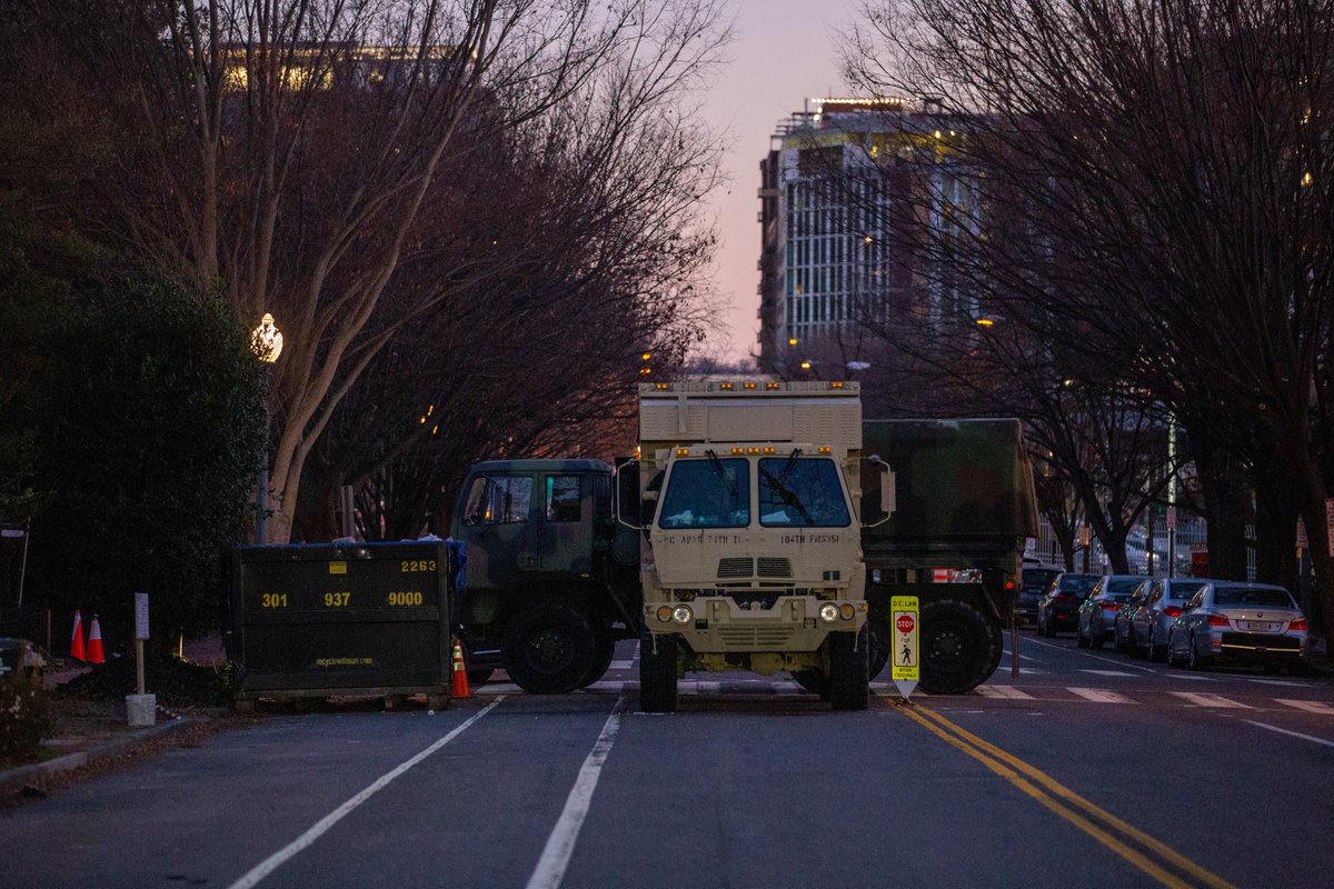 Nonthrot's tweet photo. Following the invasion of the US Capitol Building, US National Guard and Capitol Police occupy the streets of Washington DC on the evening of Jan 19, the day before Joe Biden is sworn in as the 46th President of the United States. #DC #Inauguration #Washington #Inauguration2021 https://t.co/goGppJhI8E