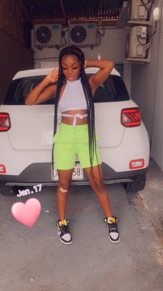 __gifab's tweet photo. Left his baby mama now his b!tvh a Barbie, whoaaa🥵💚 https://t.co/xPIYaqDIKs