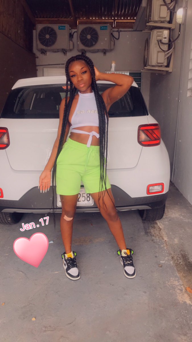 __gifab's tweet photo. Left his baby mama now his b!tvh a Barbie, whoaaa🥵💚 https://t.co/xPIYaqDIKs