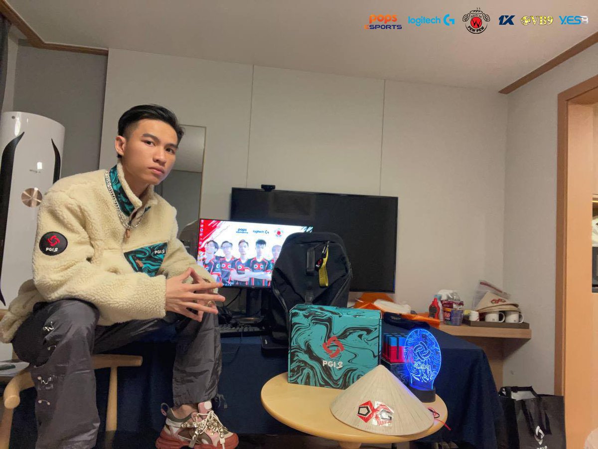 DXGEsportsVN's tweet photo. Thanks for the gifts from PGI.S tournament organizers.
#LongK #PUBG #DXGPUBG #PGIS2021 #Pubgesports #PGIS #DivisionXGaming https://t.co/UYKrHu58pb