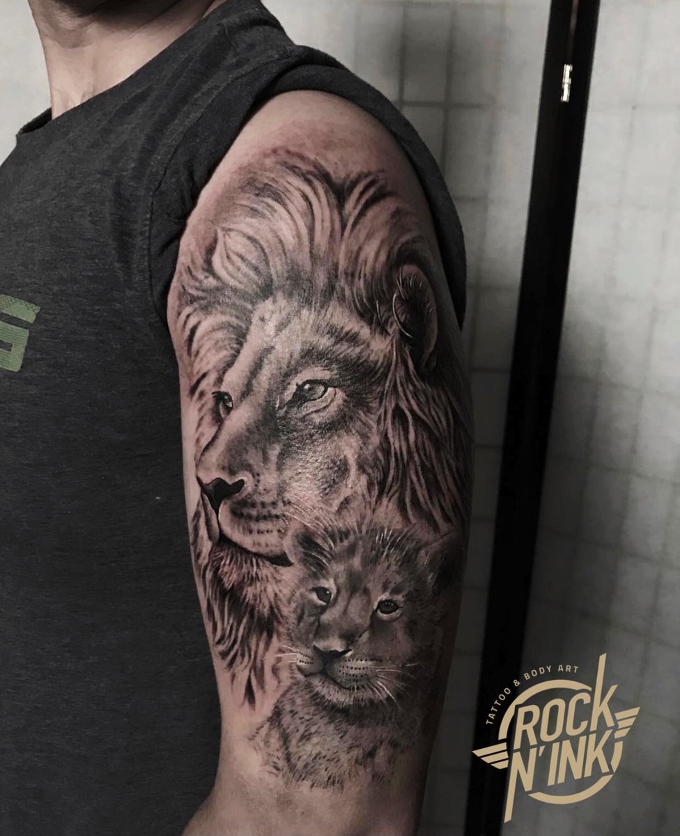 RockPty's tweet photo. Gorgeous father and son piece by the fabulous Ha Huynh

#liontattoo #realism #animaltattoo #lionking #tattoostudio #melbournetattoostudio #rocknink #realistictattoo #follow #melbourne #australia #tattoo https://t.co/ELxAKPaSXp