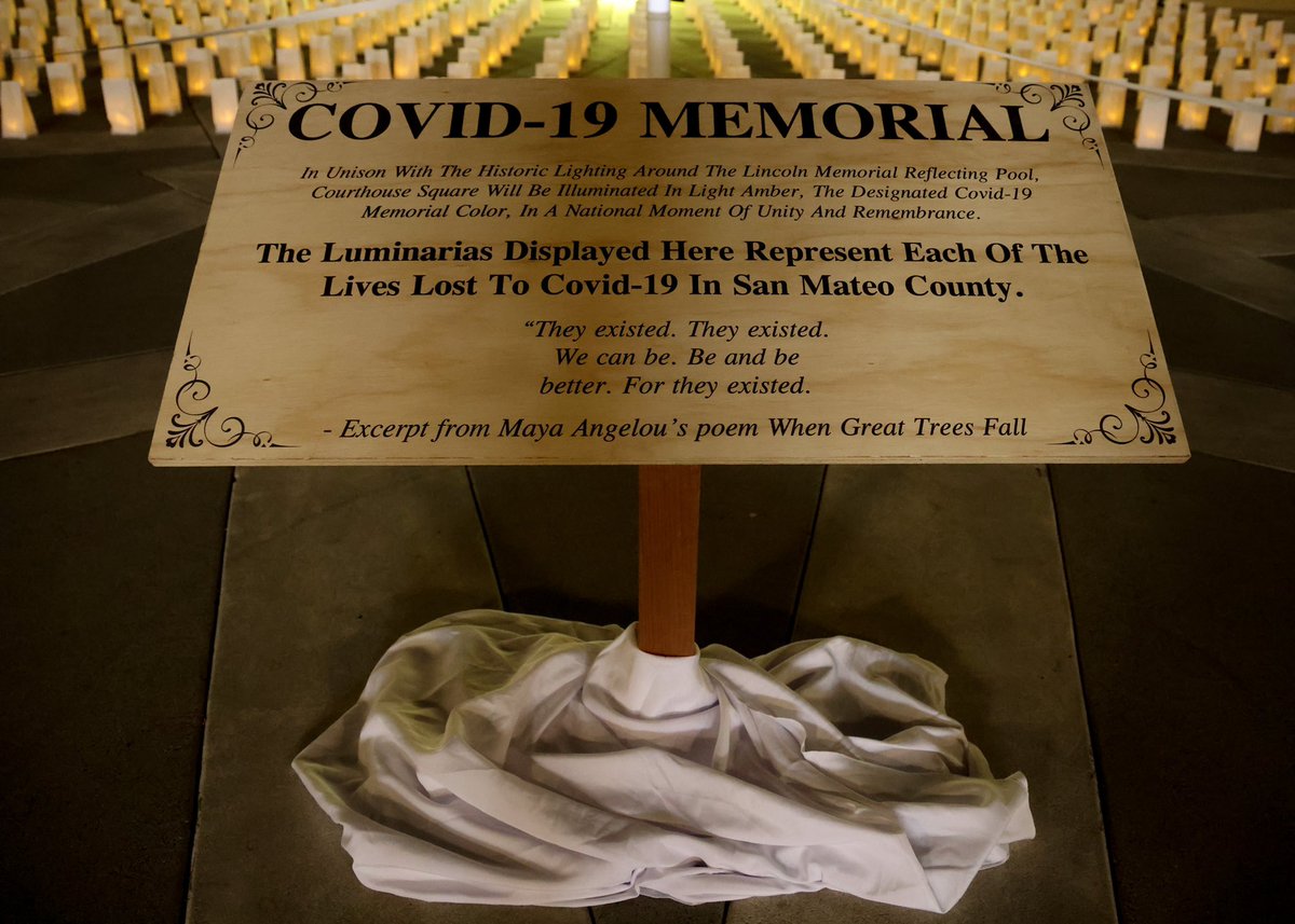 mmaxwellbey's tweet photo. Redwood City Covid Memorial. Reminding us that each light was a life; a living breathing person with a family and friends. Thank you to our city for shining a light and helping us grieve as a community. @sfchronicle @KTVU @kron4news @nbcbayarea @RedwoodCity @rwcevents https://t.co/nYMJ6mO3Z0