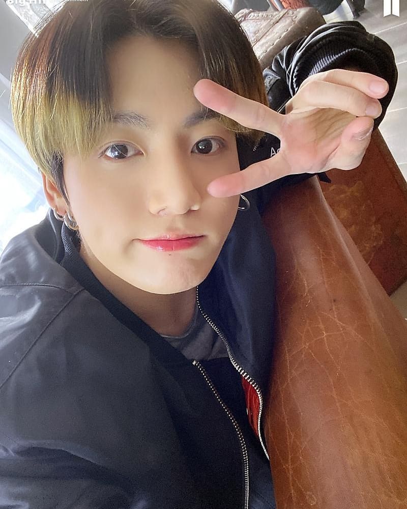 tubagguk's tweet photo. โ๏ธโ๏ธโ๏ธโ๏ธ
#jk #JUNGKOOK #jeonjungkook #blondjungkook #Trending #bts #btsselca #jungkookselca https://t.co/jF2NR90Z83