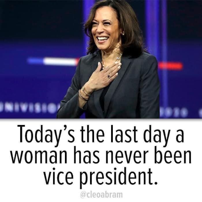 WendyforUS's tweet photo. Twelve hours and 4 minutes until we shatter another barrier to progress! #soexcited #sheeats”no”forbfast #weCANdohardthings https://t.co/YEjJw3FcFc