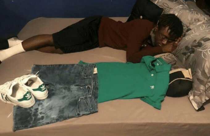 90zBOi's tweet photo. This how @KamalaHarris and @JoeBiden  sleep tonight 😂😂 #myvicepresidentisblack https://t.co/L2DTVTxLbo