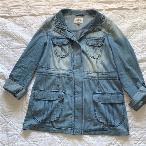 NiftyThree's tweet image. So good I had to share! Check out all the items I'm loving on @Poshmarkapp #poshmark #fashion #style #shopmycloset #lularoe #katespade #stjohnsbay: posh.mk/Z8jfGUCZbdb