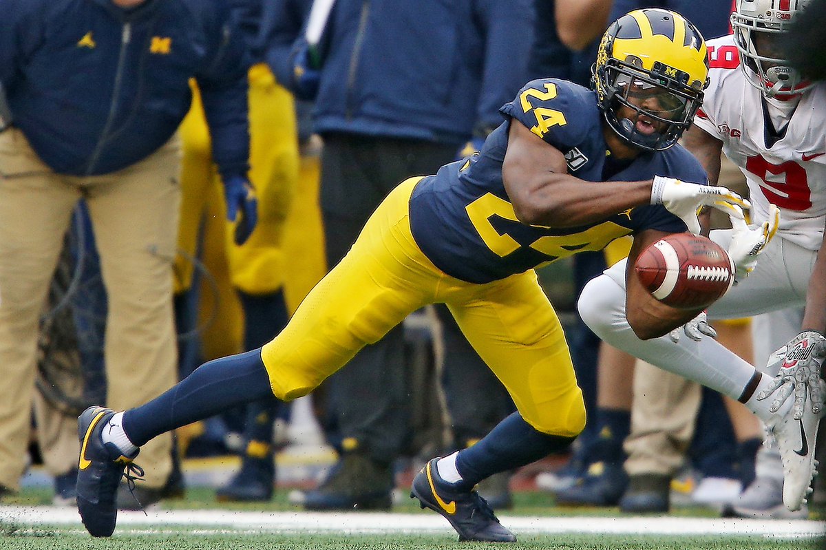 jaylonguilbeau1's tweet photo. Blessed to say that I have received an offer from University of Michigan #goblue〽️ @CoachMo15 https://t.co/U5uBGmF82Z
