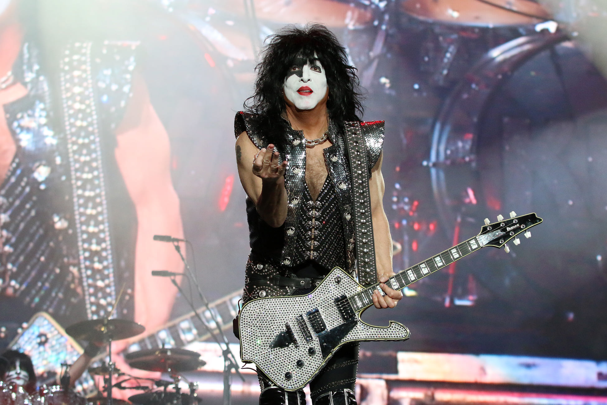 Happy birthday to Paul Stanley. 