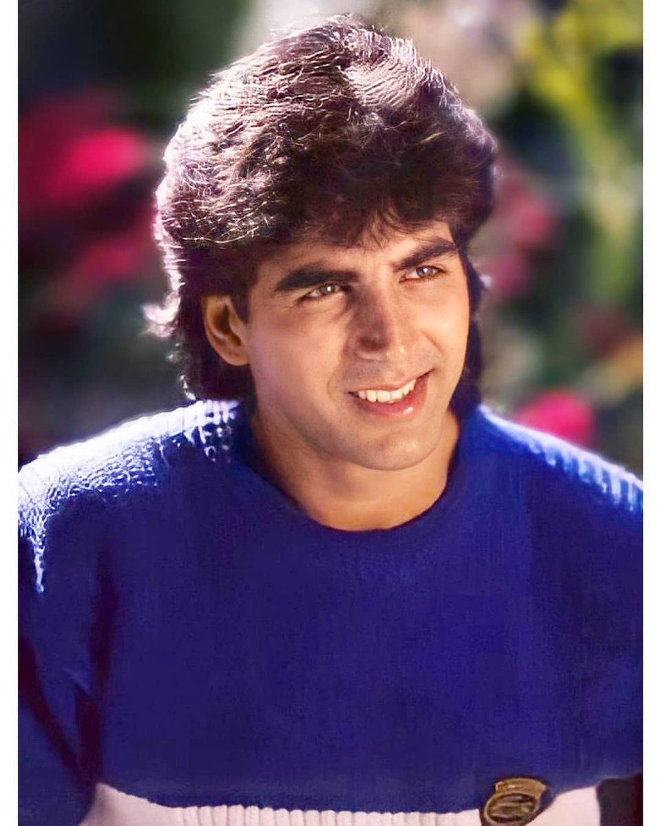shivam__ak's tweet photo. Forever Handsome @akshaykumar #Akshaykumar Sir Charming Smile 😍😍😍

THEN                   NOW https://t.co/mhWoZJAzmG