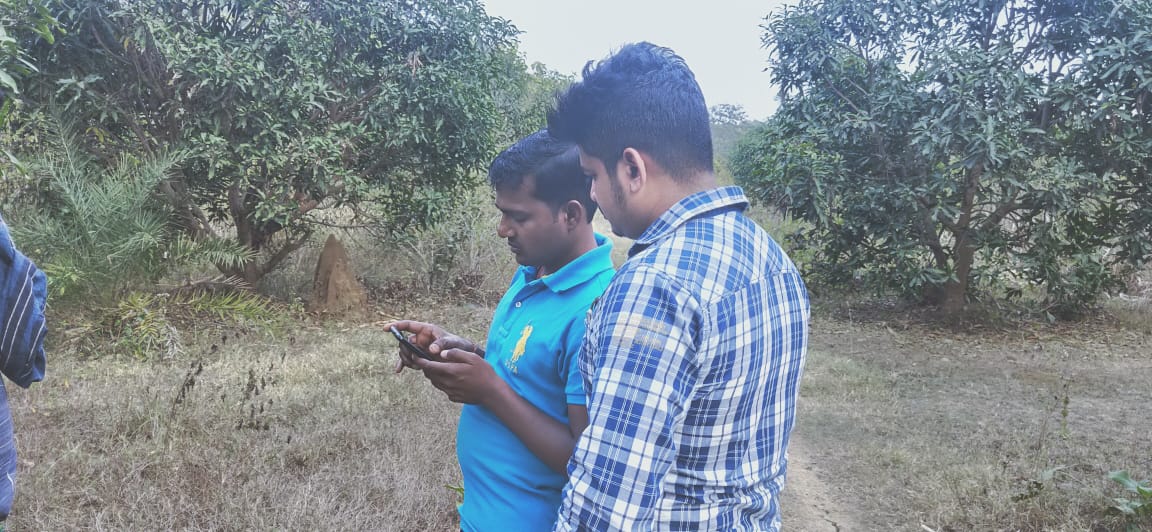 LA_IndiaHQ's tweet photo. #LivelihoodAlternatives uses smart mobile based data collection systems. The user friendly app by @sdrcindia enables offline data capture with a wide range of data validation tools. Geo tagging functionality enhances data quality & reliability.
#Tech4Agriculture #DigitalData https://t.co/Zd2KdduCut