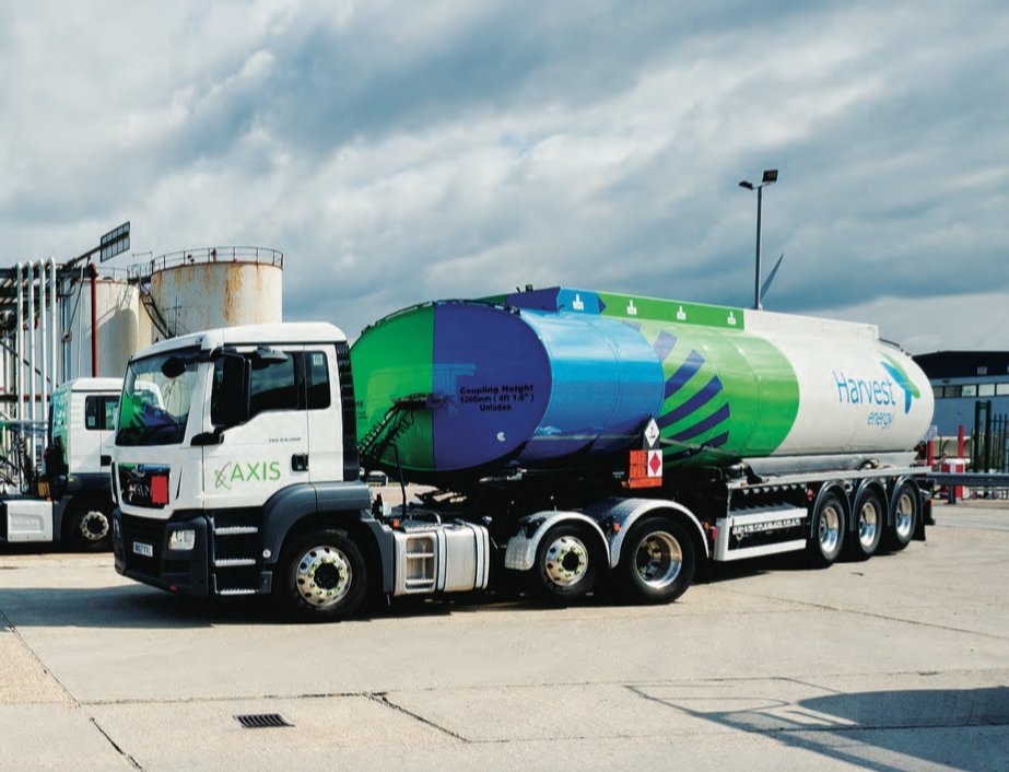 _axislogistics's tweet photo. Today marks exactly one year since we rolled out our first #AxisLogistics trucks from our hub at West Thurrock in the UK on January 20th 2020, demonstrating our on-going commitment to further strengthen the infrastructure behind our supply chain. https://t.co/PoO0xIJA0I https://t.co/yWN7fe5zZj