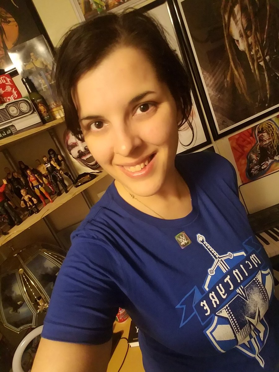 JCalynnArt's tweet photo. Got so much new, awesome #WWE merch! Finally got some awesome #HeavyMachinary shirts and this awesome #DrewMcintyre shirt, #SethRollins scarf, nice weighty #KO chain, a really cool #WrestleMania 36 hoodie &amp; some awesome new ornaments for next #Christmas. Thank you @WWEShop. https://t.co/lHVFt1toAb