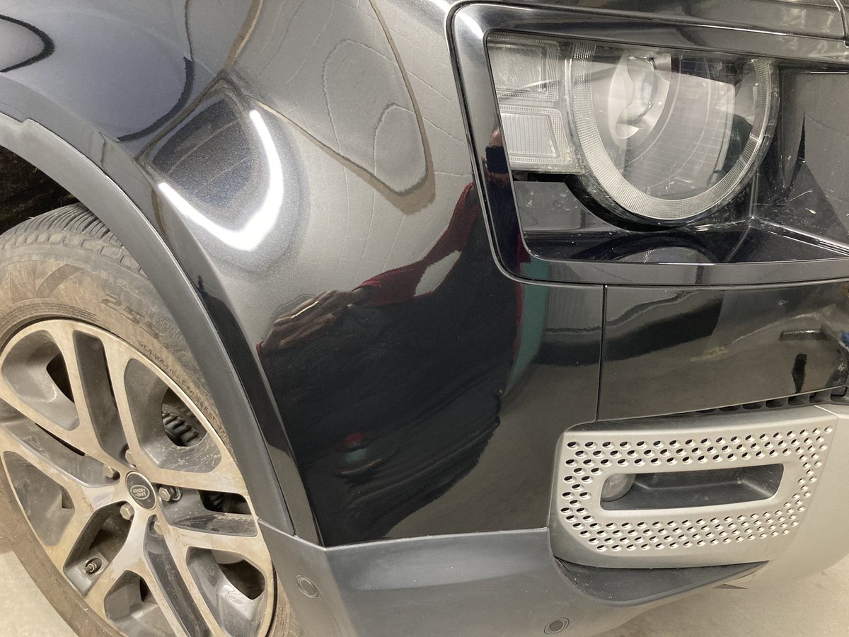 This brand new Land Rover Defender received some minor damage to the front corner.
@ThePaintMedic repaired the damage in just a few hours.
Get in touch for a free no obligation quote .....