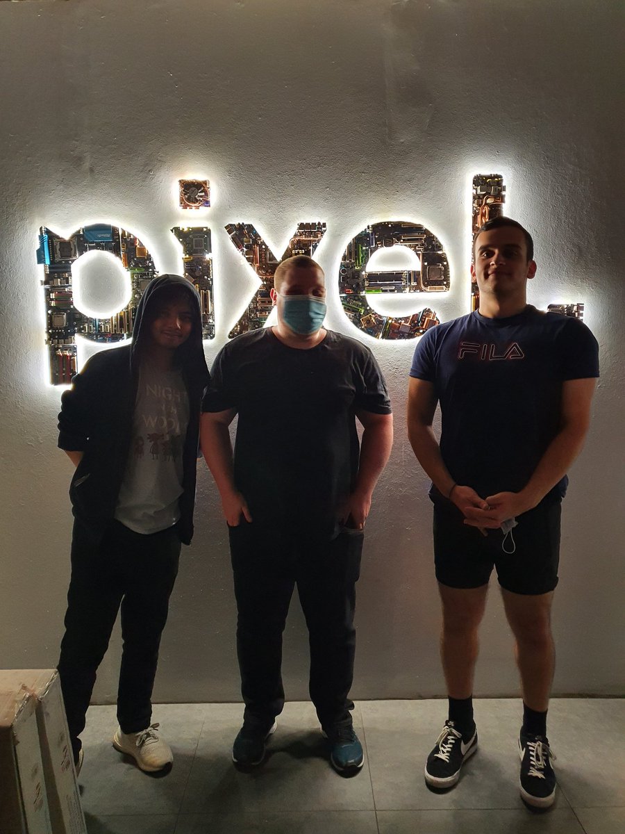 JulianFGC's tweet image. Pixel Tekken #7 Top 3
1st cottonsock @jmcallumdev (middle)
2nd hangmankid @hangmankid (Left)
3rd daitooka @daitooka (Right)