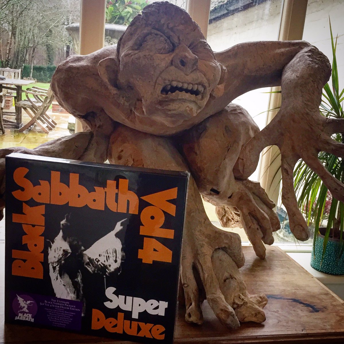 666amit's tweet photo. Cheers @BlackSabbath for this @StevenWilsonHQ-remixed Super Deluxe precious! Youβre the best π€ @OzzyOsbourne @geezerbutler @tonyiommi @billwarddrums @MrsSOsbourne @GloriaDeeButler #BlackSabbath #Vol4 #StevenWison #HeavyMetal #Gollum #Smeagol π€π€π€π€ https://t.co/w9poKwa4WB