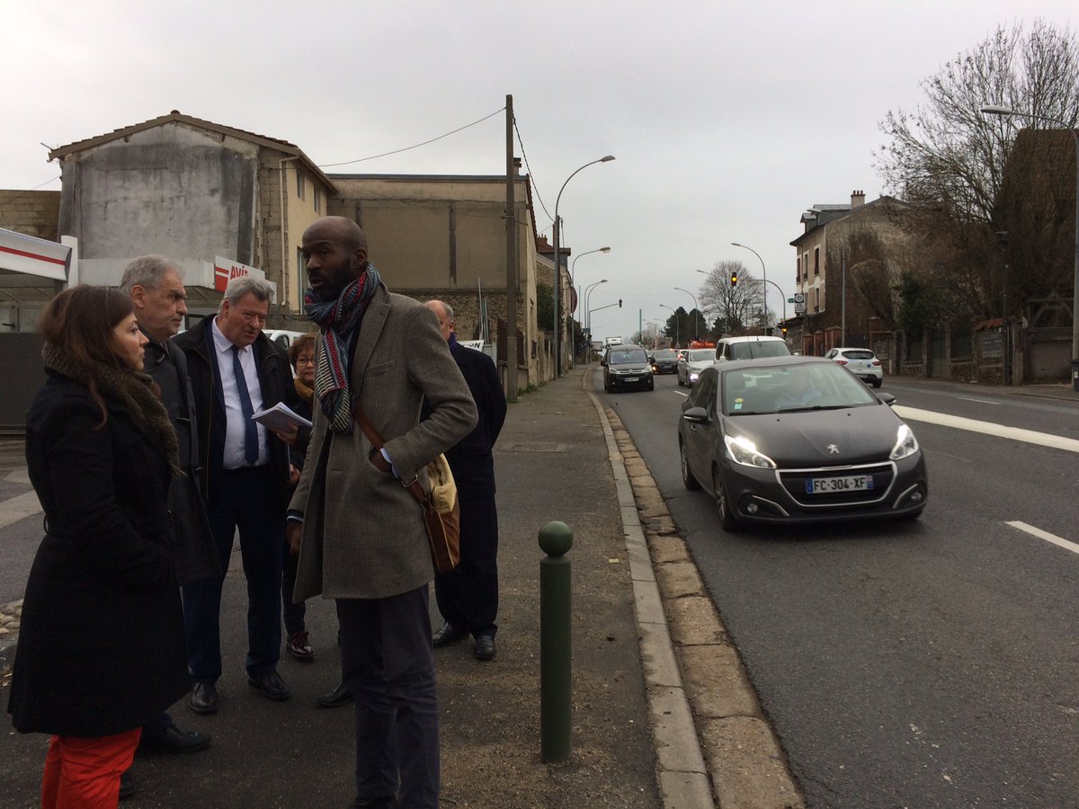 #Communiqué 
<a href="/christianfavier/">Christian Favier</a>, Président du Conseil départemental et Patrick FARCY, Maire de <a href="/Villecresnes/">Villecresnes</a>, interpellent le <a href="/Prefet94/">Préfet du Val-de-Marne</a> et le <a href="/Prefet75_IDF/">Préfecture de la région d’Île-de-France</a> à propos de la dégradation de la Route Nationale 19 (RN 19).
valdemarne.fr/espace-presse/…