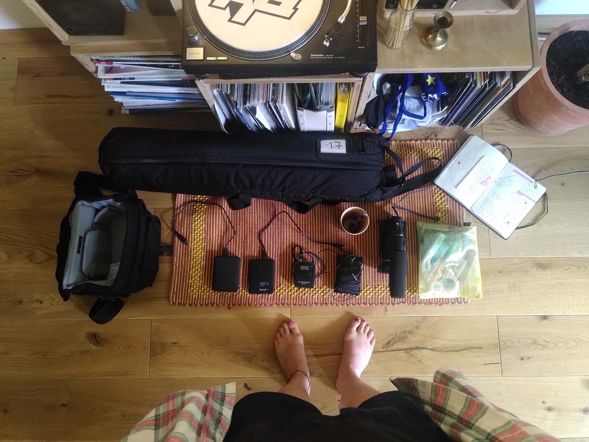 ***F4F Online Essentials Summer School*** June 14 -July 5, 2021. Book now to secure your place to learn ethnographic and documentary filmmaking with us. Full details and downloadable booking form at filmmakingforfieldwork.co.uk/online-courses

#summerschool
#ethnography
#documentaryfilm