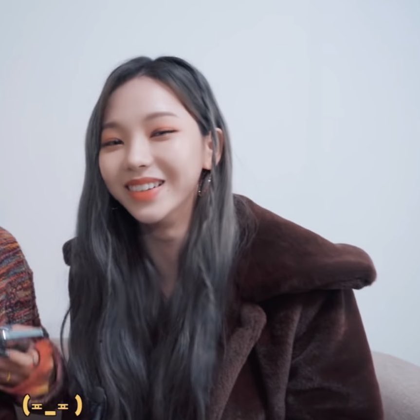 hourly karina tweet media