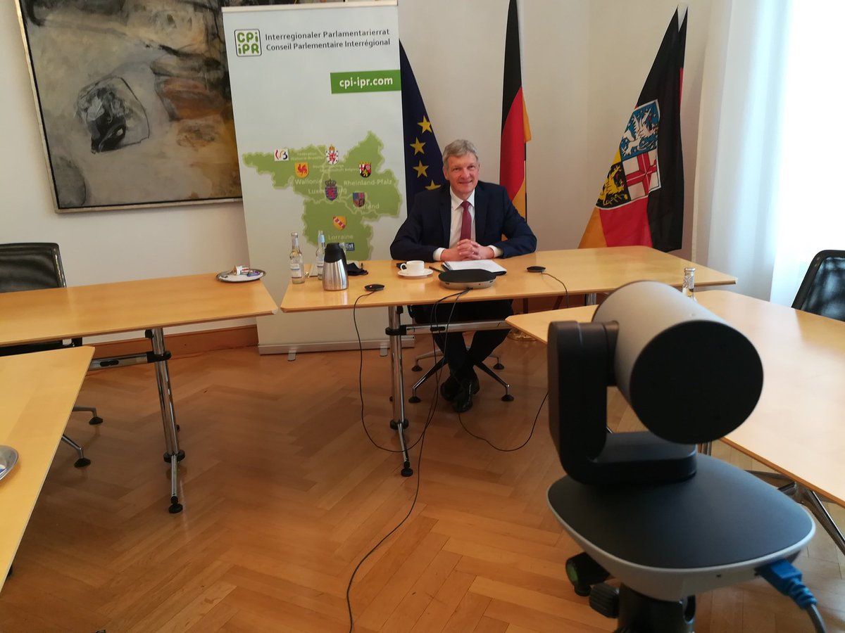 Stephan_Toscani's tweet photo. Heute habe ich als Präsident des IPR beim 17. Gipfeltreffen der Großregion für das engagierte grenzüberschreitende Corona-Management gedankt. Gerade in Krisen kommt es auf besonders enge Zusammenarbeit an. https://t.co/dEHQ4hVZPt