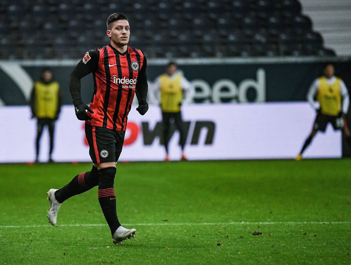 Luka Jović at Real Madrid:

🏃‍♂️ 32 matches
⚽️ 2 goals

Luka Jović on his return to Eintracht Frankfurt:

🏃‍♂️ 32 minutes
⚽️ 2 goals

 Home 👏