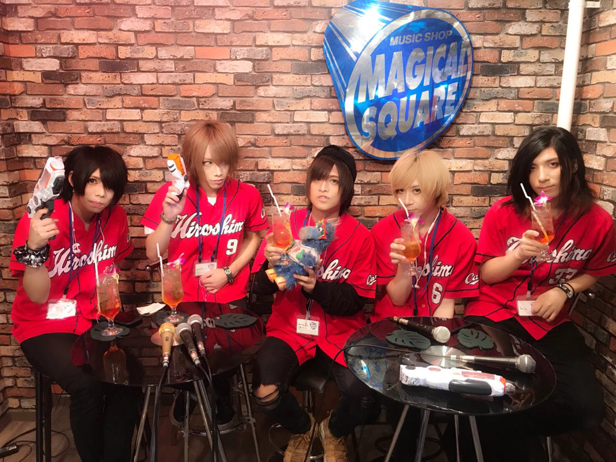 masaya_vocalist's tweet photo. マジカルスクエア閉店

たくさんの想い出ありがとうございました

閉店しても平田さんはずっと友達🤝 https://t.co/msLnshcbp4
