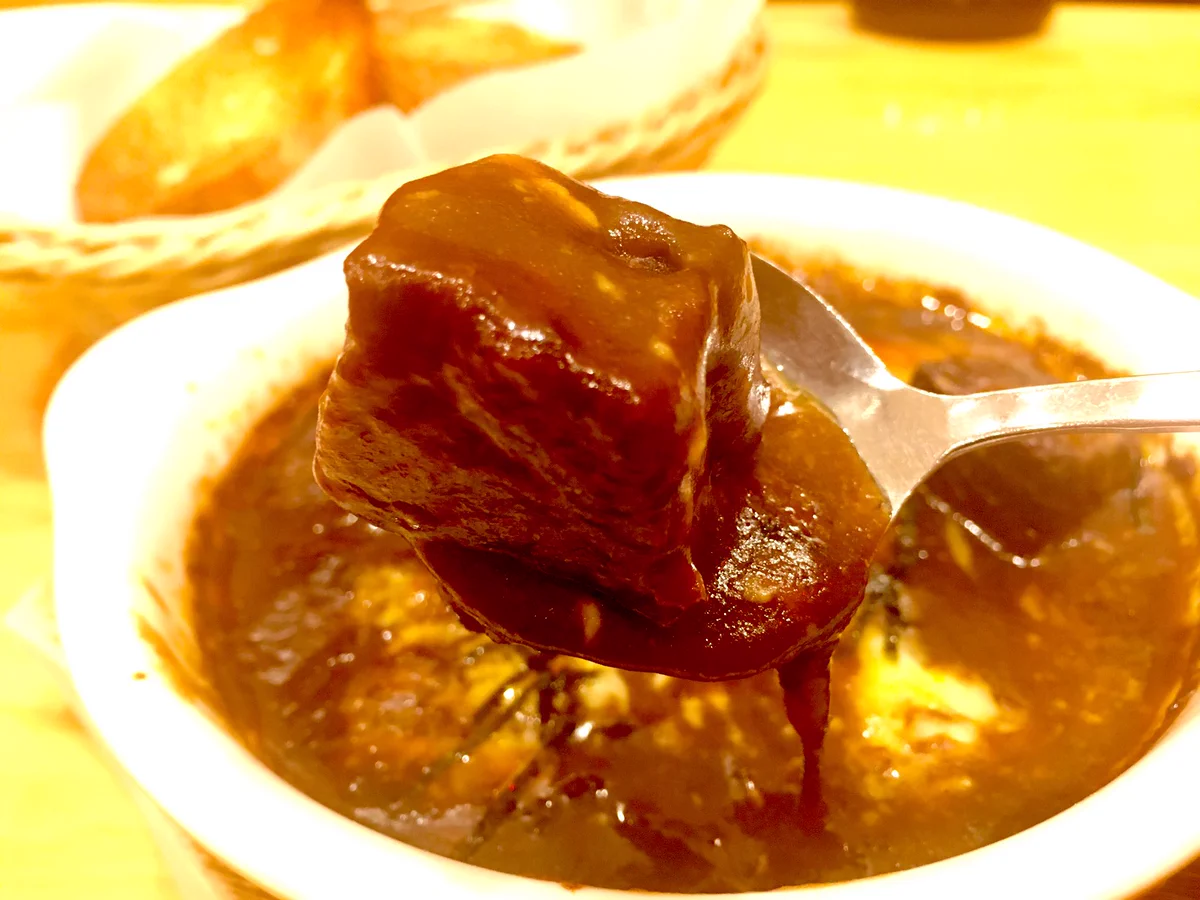 コメダ珈琲店のビーフシチューが美味しいから食べてみて！！肉デカい！柔らかい！！！