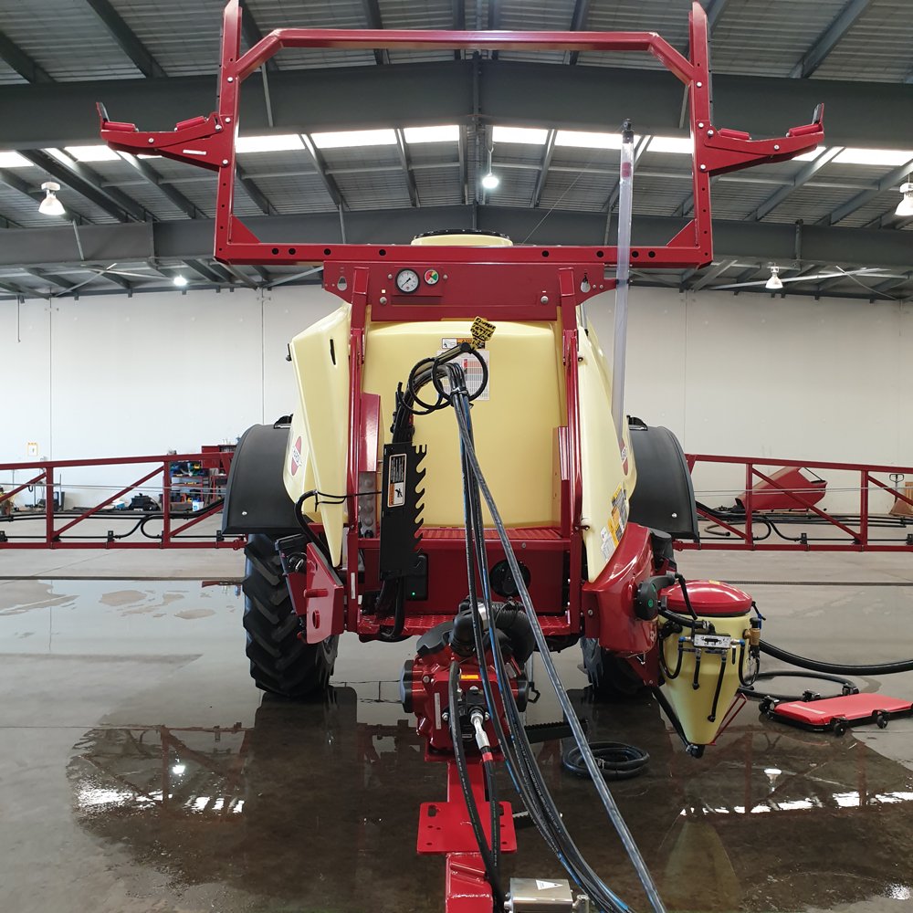 HARDI_Australia's tweet photo. QA are on a roll!! A Navigator 5000 standard + MD Duo 025 Nozzles + a 30 Metre boom, 7 sections and an HC 8600 destined for Flinders machinery PTY Ltd Booleroo Centre South Australia Flinders Machinery 

#HardiWorksHere #HardiSprayers  #OzFarming  #hardi #Navigator5000 https://t.co/oBOWd7bbJ5
