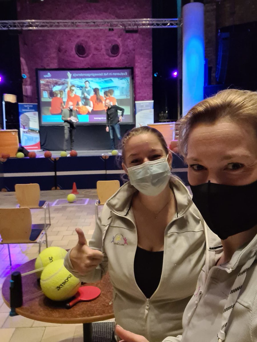 Goedemorgen! Voorbereidingen zijn hier in volle gang. Wij zijn Freya &amp; Sylvia van Skills2Move en nemen jullie vandaag mee achter de schermen van de studiedag. Wij hebben er zin in! #allesinbeweging #studiedagbasislessen