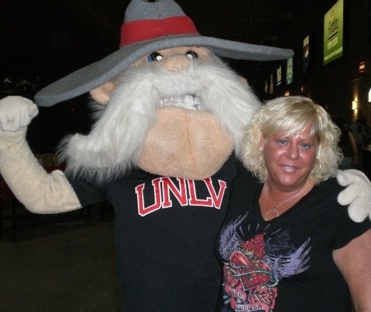 KricketMcFly's tweet photo. @LasVegasLocally Goodbye Hey Reb, you will be missed 😪💔 https://t.co/2PQkB2kCrs