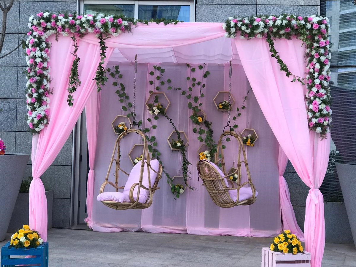 FSBengaluru's tweet photo. Cute and quirky set-up in our sun-lit terrace. A pre-wedding, Haldi event followed by an elegant Sangeet night. Our event spaces transform themselves beautifully from morning to evening. The outdoor Terrace and Garden Room have been favourites this shaadi season.
#fswedding ๐ฉโโค๏ธโ๐จ https://t.co/PFCmNZFVGa
