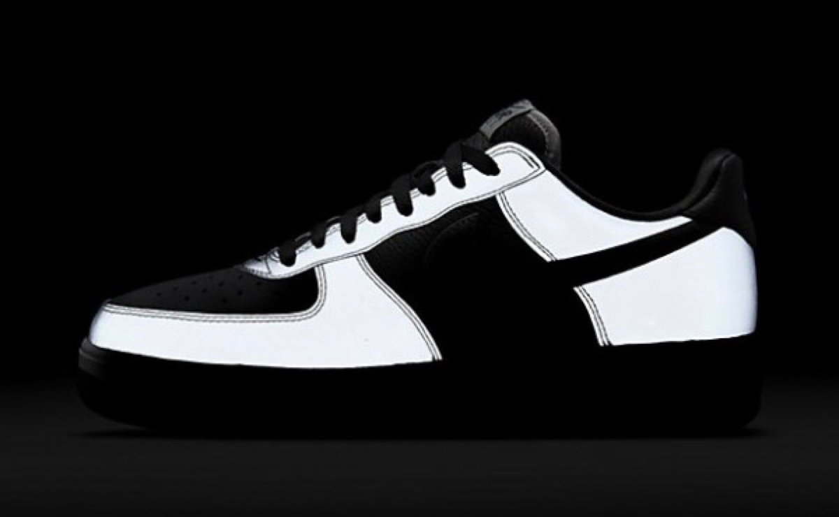 𝐔𝐏 𝐓𝐎 𝐃𝐀𝐓𝐄 En Twitter Nike Air Force 1 B Silver Snake 通称 黒蛇 が国内1月28日に復刻発売予定 Atmos Web抽選 1 24 9 00 1 26 8 59 ナイキ Af1 エアフォース1 3m シルバースネーク 黒ヘビ スニーカー Dj6033 100 詳しくは記事をチェック