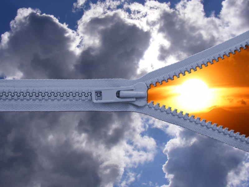 #ciSaraSempre il sole dopo una tempesta. Quindi non devi stare lì a piangere in un angolo, ma devi imparare a ballare sotto la pioggia ed aspettare che smetta!