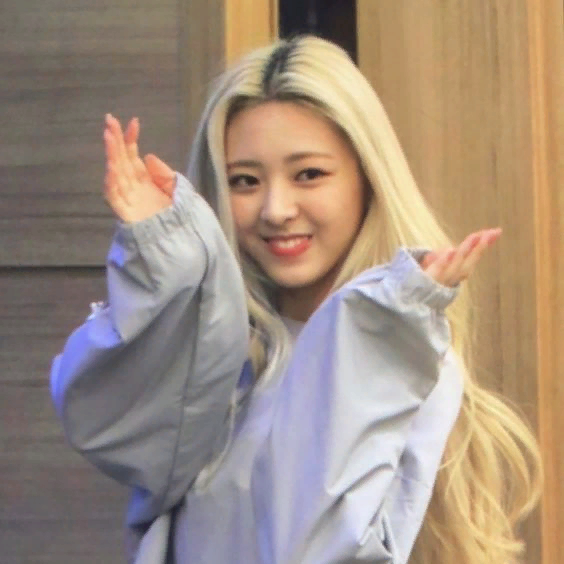seo_suni's tweet photo. @HANC4TB0Y привет!! https://t.co/IB7CDdWdfF