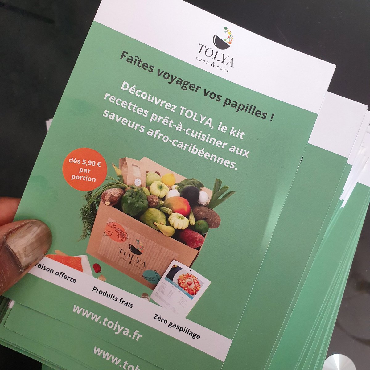 Restez chez vous, on vous livre ! Planifiez votre première semaine tropicale avec notre kit recettes à cuisiner aux saveurs afro-caribéennes. tolya.fr 
#CouvreFeu18h00 #livraisonparis #faitmaison #afrofusion #bonplan