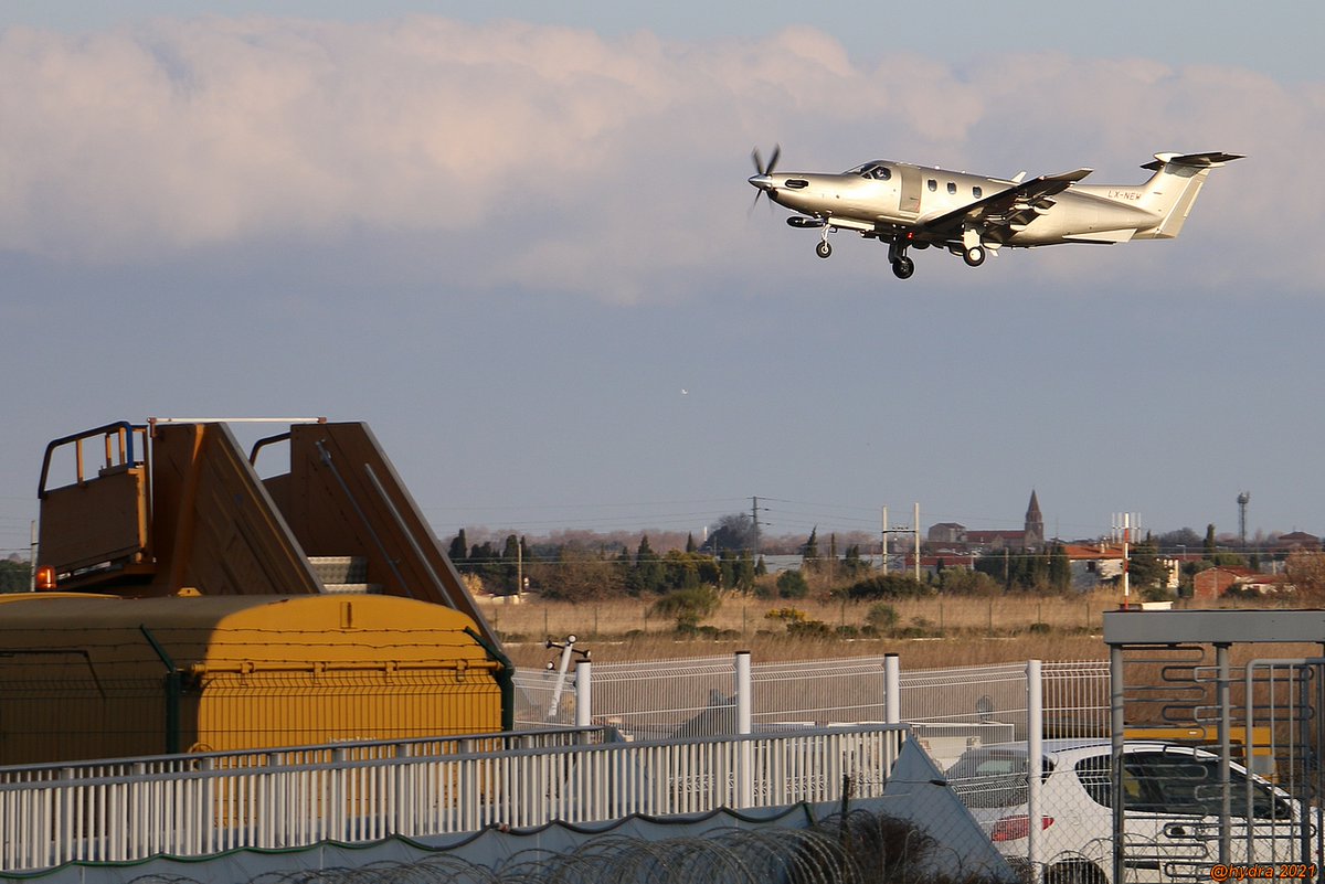 hydra_66's tweet photo. #TonSurTon🎨 ...wait for it!
hier à #PerpignanPGF #PilatusPC12 #PiperMeridian https://t.co/7Ve5nBHXzo