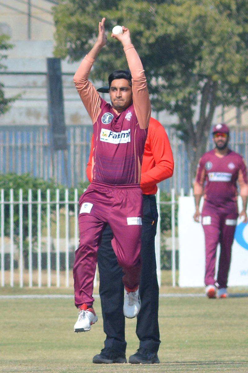 khelshel's tweet photo. .@iUmerkhan15 maiden five-for helps Southern Punjab beat Balochistan by 8 wickets chasing 158 at NBP Sports Complex, Karachi in #PakistanCup match. Umar took 5/42 in 9.2 overs.
#BALvSP #Cricket #Pakistan #UmerKhan #Karachi #HarHaalMainCricket #PCB https://t.co/eMStXNr7Lt