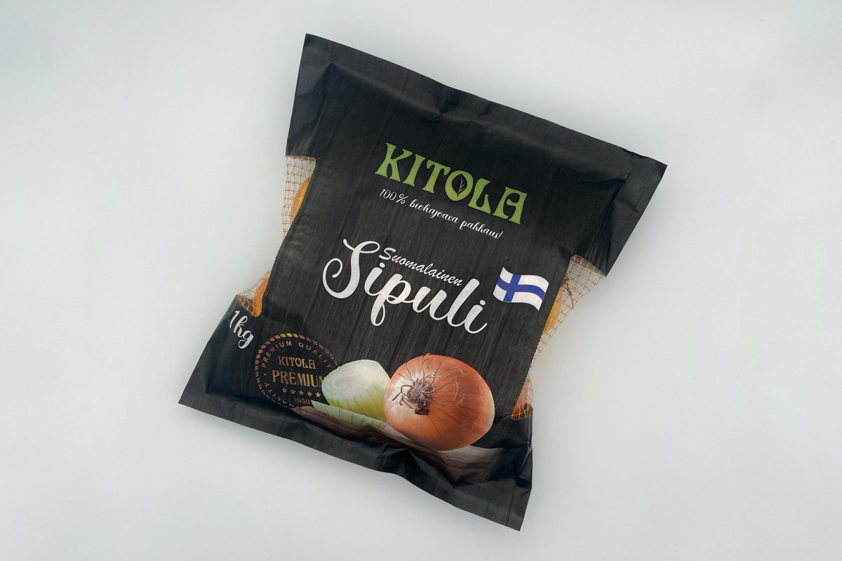 A unique retail paper coated #packaging for onions made from non-fossil sustainable raw materials with a net window was introduced by Veljekset Kitola Oy, Finland. Created in collaboration with NNZ for vertical machines. For more information, please contact your local NNZ office.