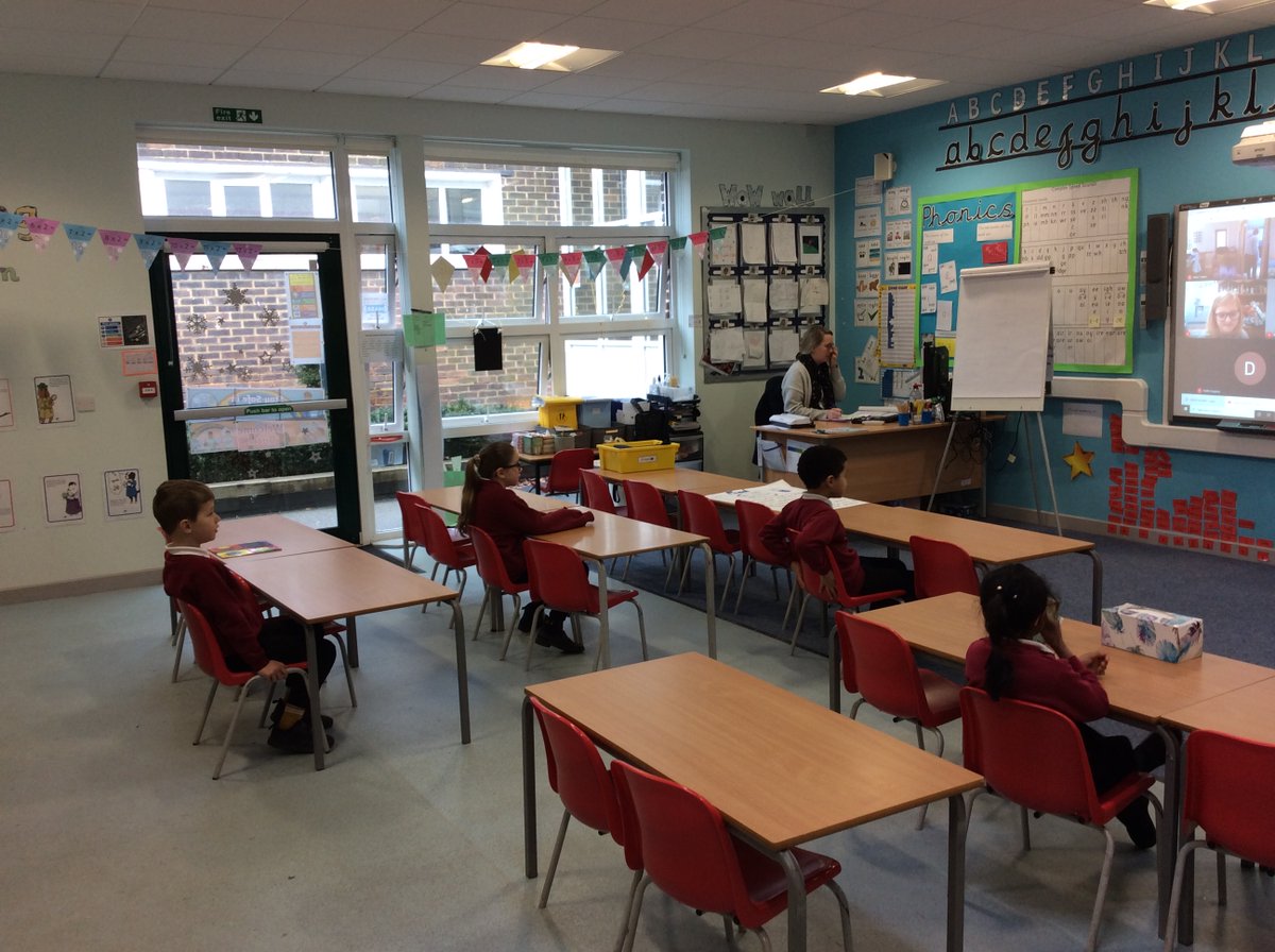 lovelaceprimary's tweet photo. Lovelace is very much open! Y2 in full flow with their remote learning! Well done staff, children and parents for enabling this all to happen so successfully! https://t.co/hZc363WXwv