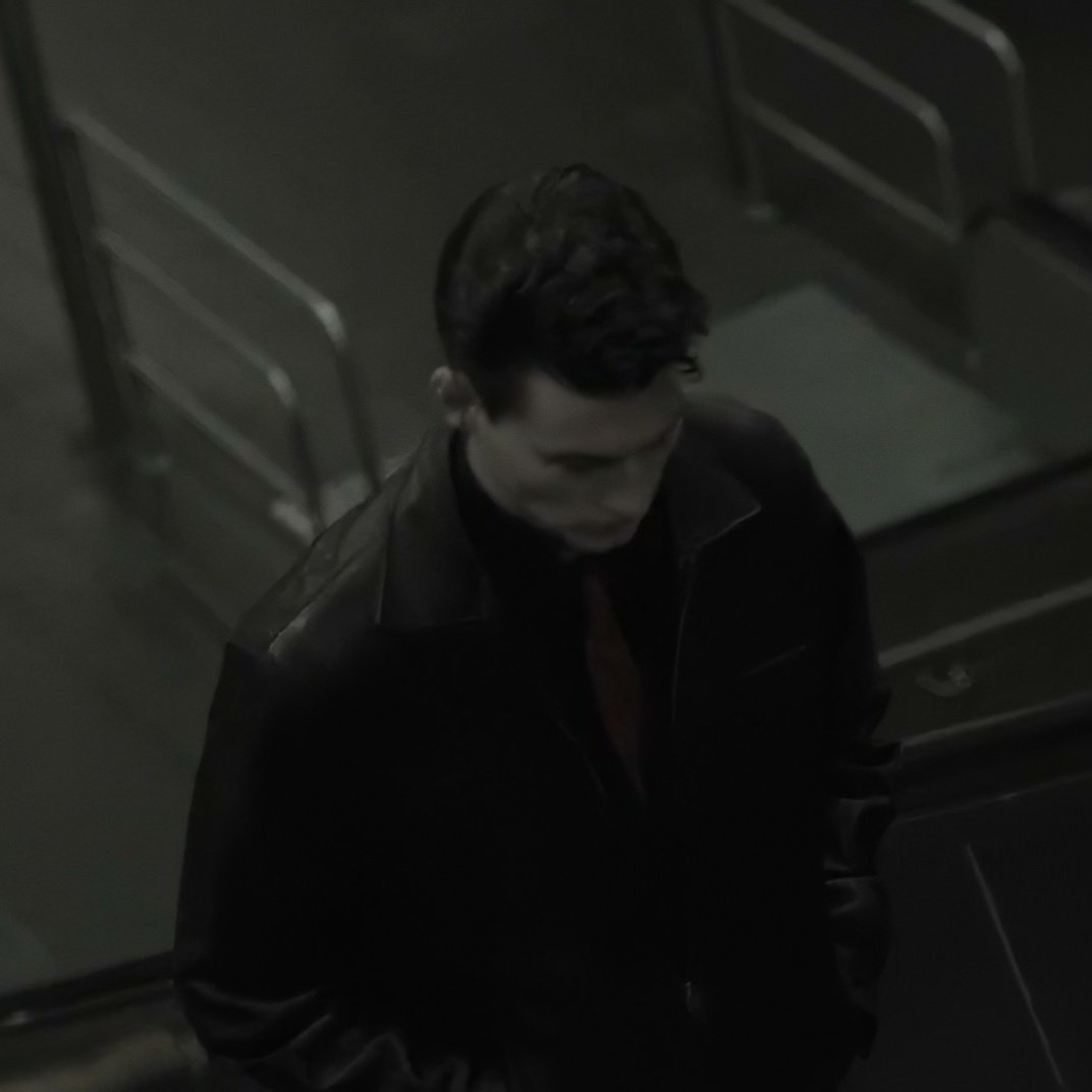 deviantpiper's tweet photo. can't sleep only jawline on my mind https://t.co/WpVsbzH76d