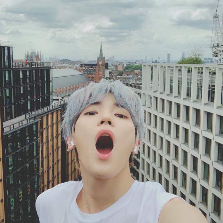 What I look like when I say owa owa~