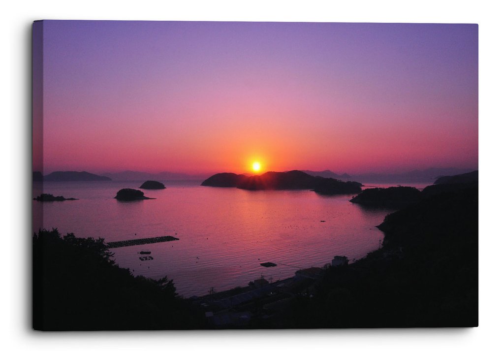ThousandFaceArt's tweet photo. Check out this product 😍 Pink Purple Sunset Over Loverly Ocean Scene Canvas Wall Art Picture Home... 😍 
by Thousand Face starting at £13.99. 
Show now 👉👉 https://t.co/FeG7iaxGpQ https://t.co/sojuM4He9i