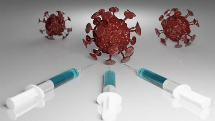 NashiraNews's tweet photo. 🇫🇷 Les aides à domicile, supports de la pédagogie vaccinale auprès des plus de 75 ans, sont prêtes une nouvelle fois à jouer le rôle de "maillon essentiel" dans la chaîne contre le #Covid19 mais attendent toujours une revalorisation salariale. #EntrAide #FNAAFP https://t.co/mhl2jVniHY