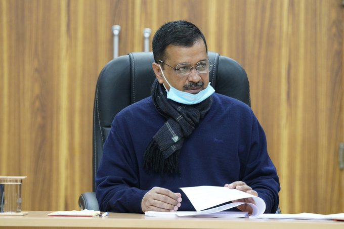 IndiaAheadNews's tweet photo. Delhi CM @ArvindKejriwal chairs a review meeting with the #PWDofficials on the status of the ongoing projects of redesigning &amp; streetscaping of 7 road stretches &amp; 540-km of identified roads of Delhi. PWD Minister @SatyendarJain also attended the meeting. https://t.co/FK8TPd7KkB