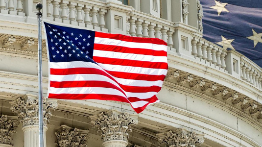 🇺🇸 Alors que se prépare la cérémonie d’investiture de Joe Biden, <a href="/phtavoillot/">Tavoillot</a>, maître de conférences en philosophie à <a href="/LettresSorbonne/">Faculté des Lettres Sorbonne Université</a>, revient sur l'impact de la présidence Trump sur la #démocratie américaine swll.to/2MgXHr