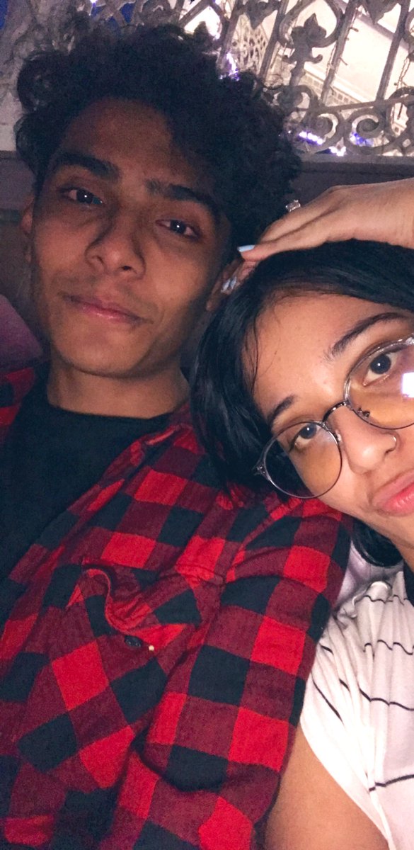 mrdybvm's tweet photo. hoy vi a alexander k después de hace como 3 años te amo https://t.co/Hf2BXJui9o