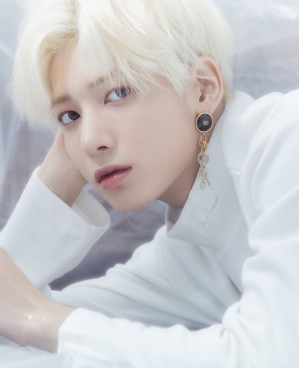 soMOAso's tweet photo. Ok, TAEHYUN & FELIX and their earrings γ
γ
γ
SKZTXT
#txt #StillDreamingWithTXT #StillDreamingOutNow #ν¬λͺ¨λ‘μ°λ°μ΄ν¬κ²λ #TXT_TAEHYUN #μ€νΈλ μ΄ν€μ¦ #StrayKids #Felix #leefelix #moastay https://t.co/1T8F6BTudV